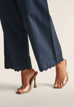 Freddy Pantaloni wide leg in cotone navetta con ricami Sangallo-Donna Pantaloni Sportivi
