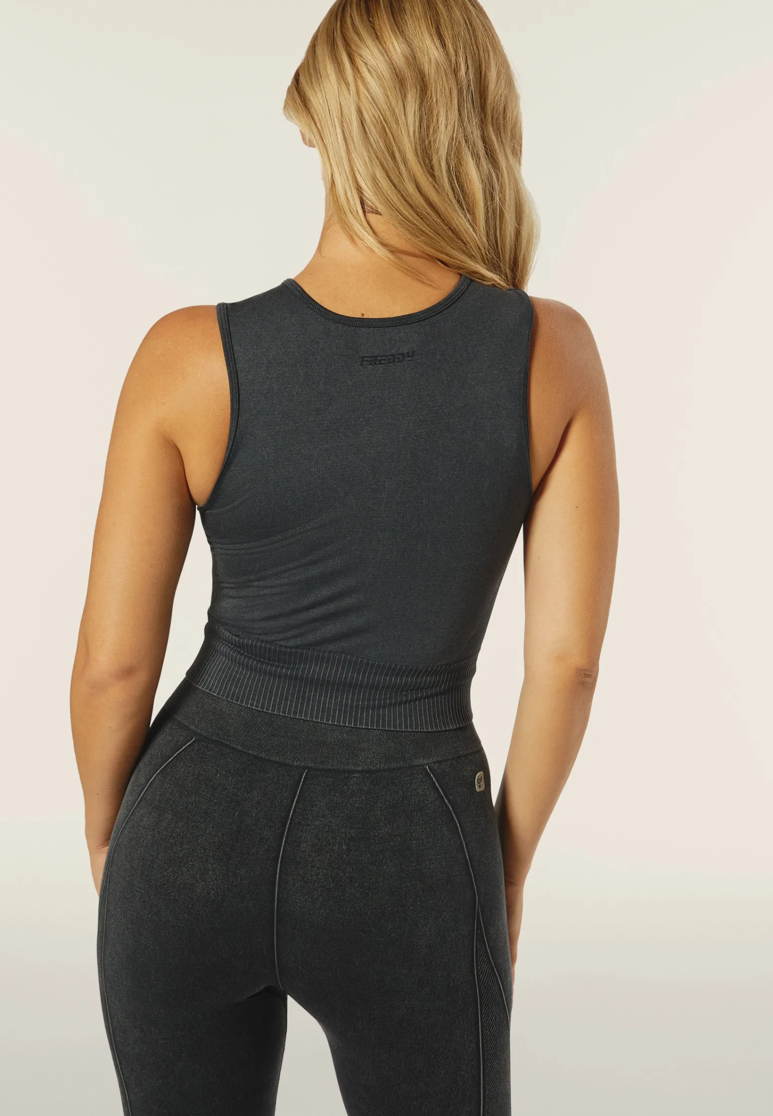 Freddy Top corto senza maniche in tessuto seamless ice wash-Donna Padel|Pilates
